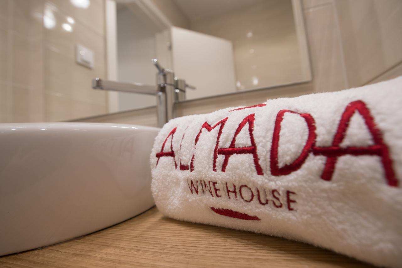 Almada Wine House - Tourism Apartments Porto Exterior foto